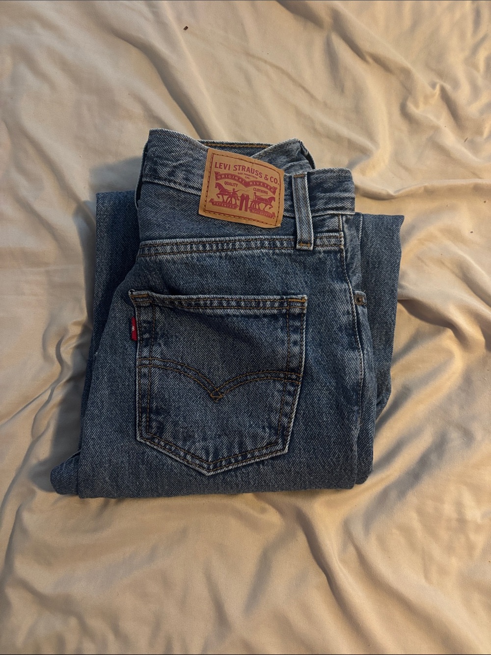 Levi's Straight Fit Medium Blue Denim Jeans